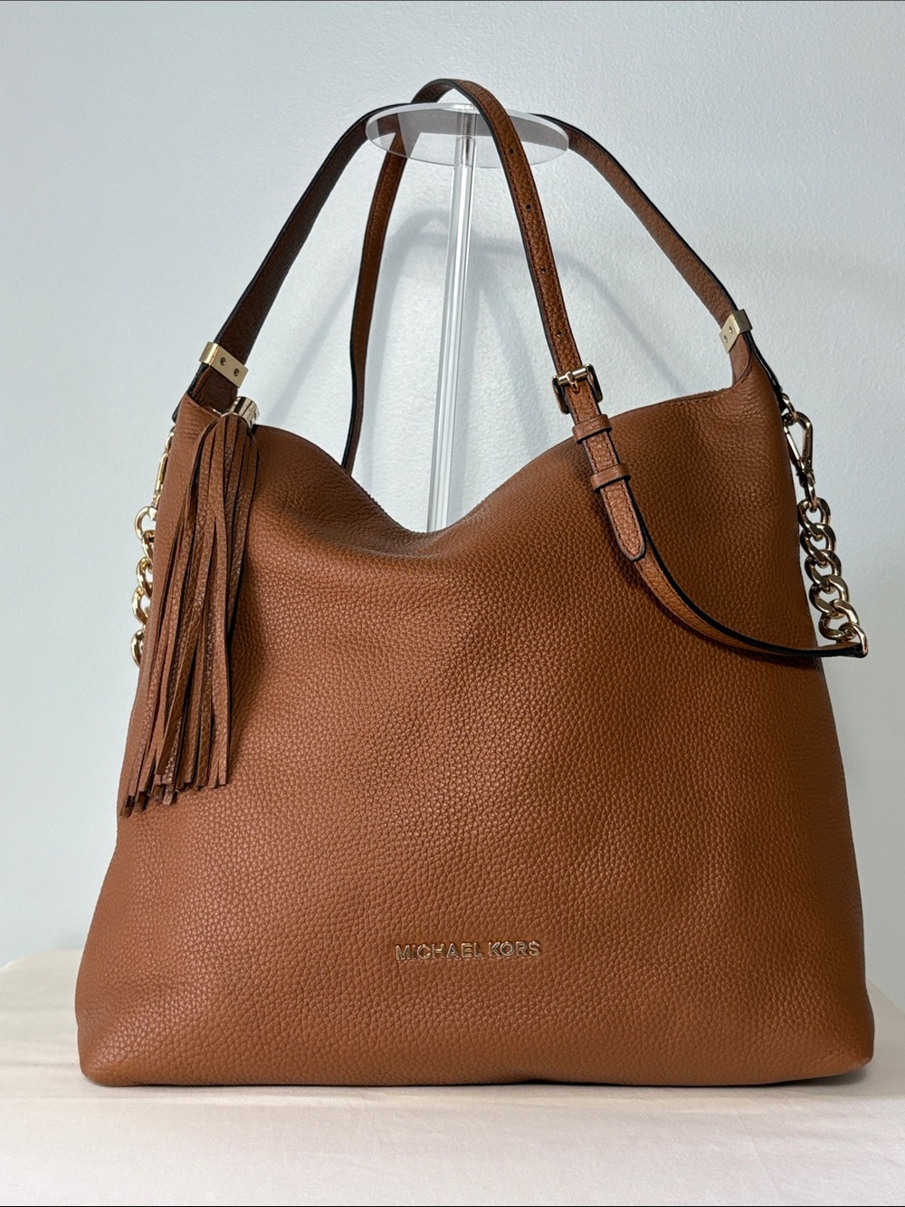 Michael Kors Weston Large Pebbled Leather Hobo Shoulder Bag. Shade-Luggage Brown